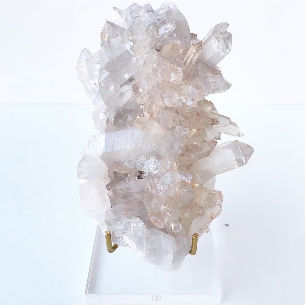 Image of Quartz no.369 + Lucite and Brass Stand Pairing