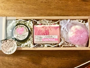 Image of 3 Compartment Gift Box Set