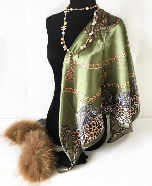 Image of Pañuelo verde animalprint (-50% OFF) Antes 18€