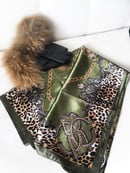 Image 4 of Pañuelo verde animalprint (-50% OFF) Antes 18€