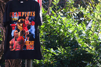 Image of Rare 1996 Vintage "CHICAGO BULLS 1996 NBA Champions" Deadstock Double-Sided Rap Tee Size: XL