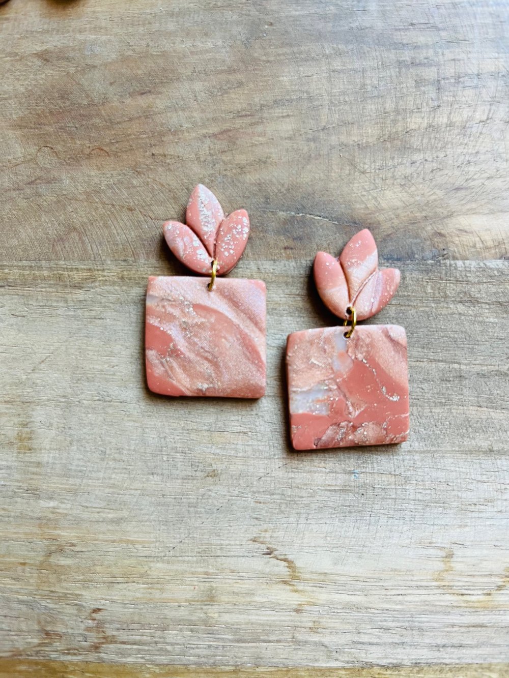 Image of Pinnacles Square in Terra Cotta mix