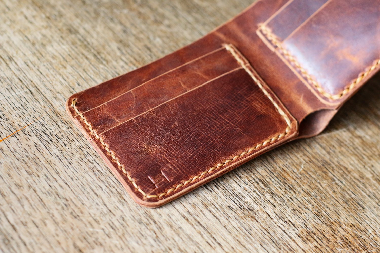 Image of Traditional Bifold in English Tan