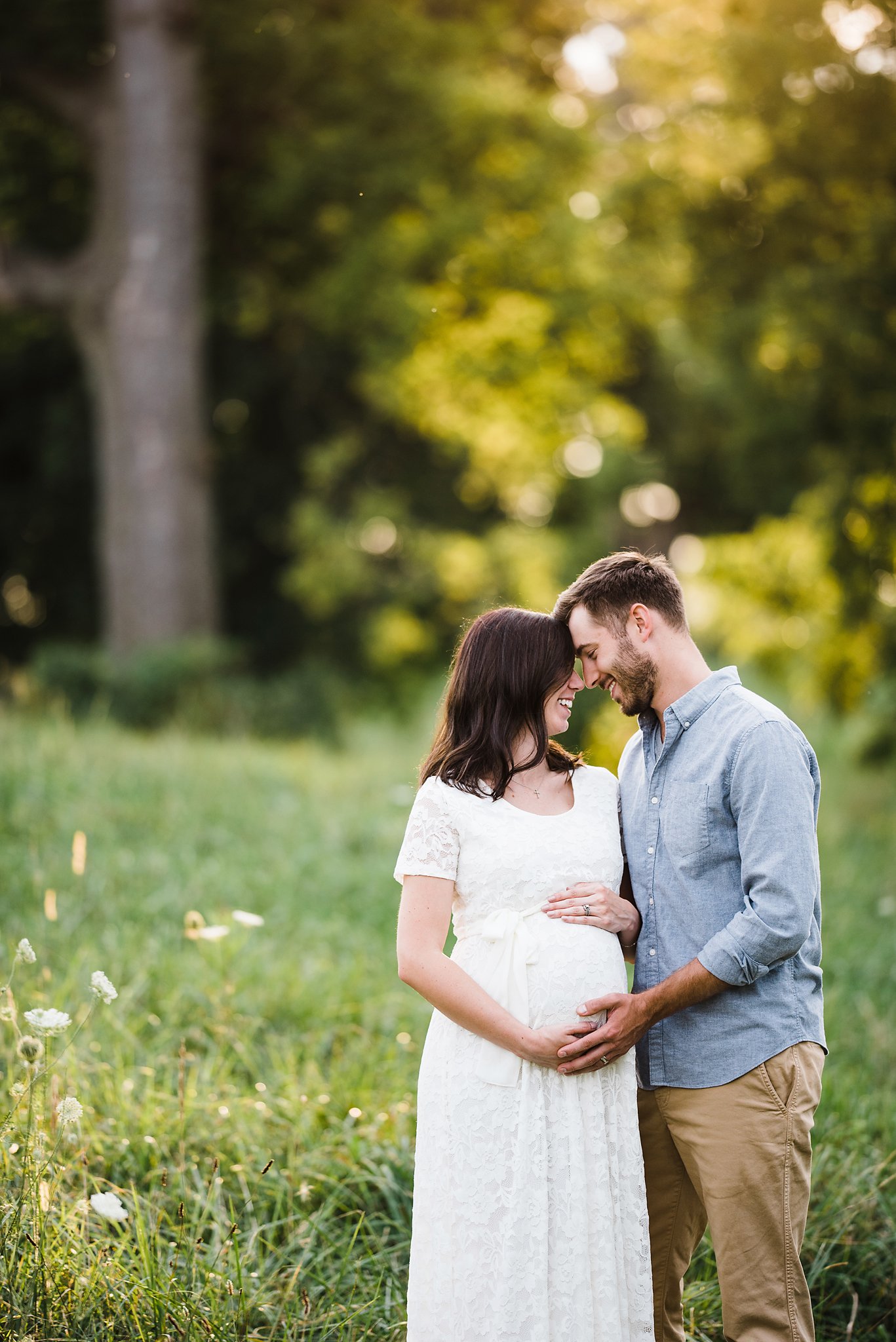 Image of FREE Mini Maternity Session with a Deluxe Newborn Session!