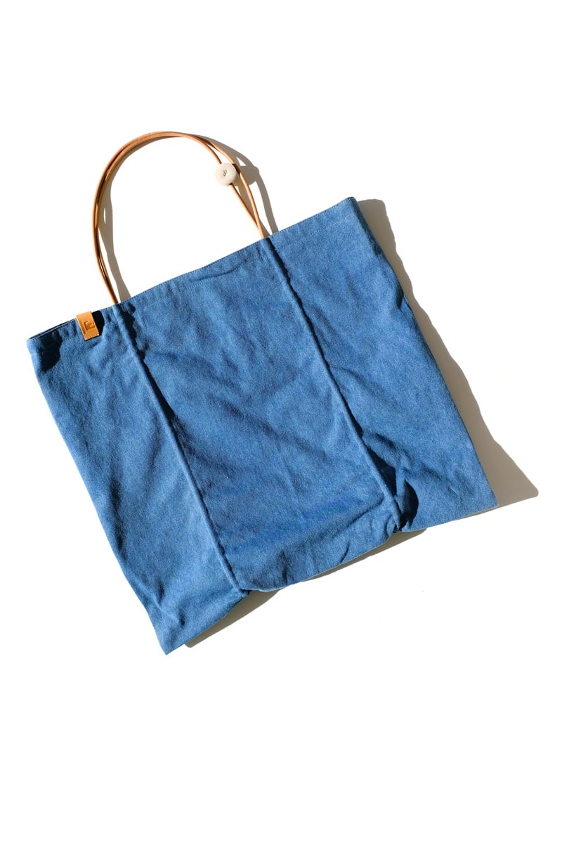 reversible square tote - nylon