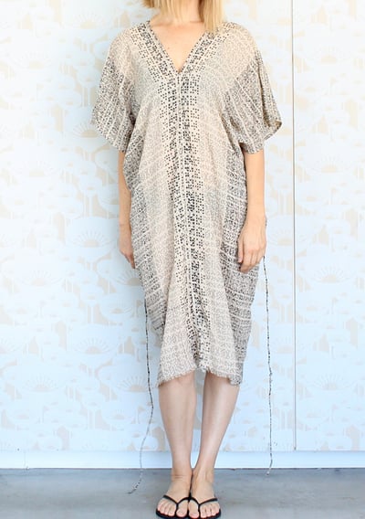 Image of Crosshatch print v neck dress