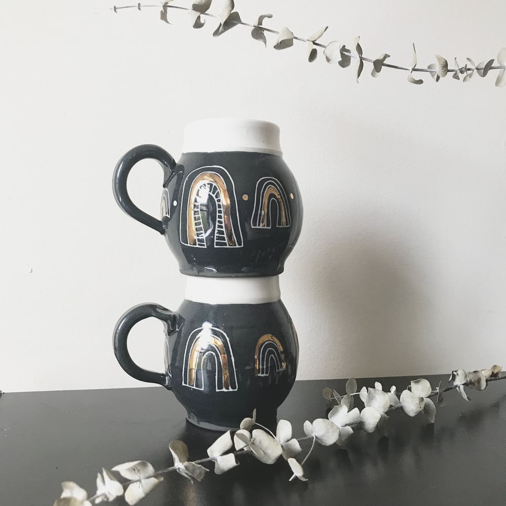 Image of golden arch mug set