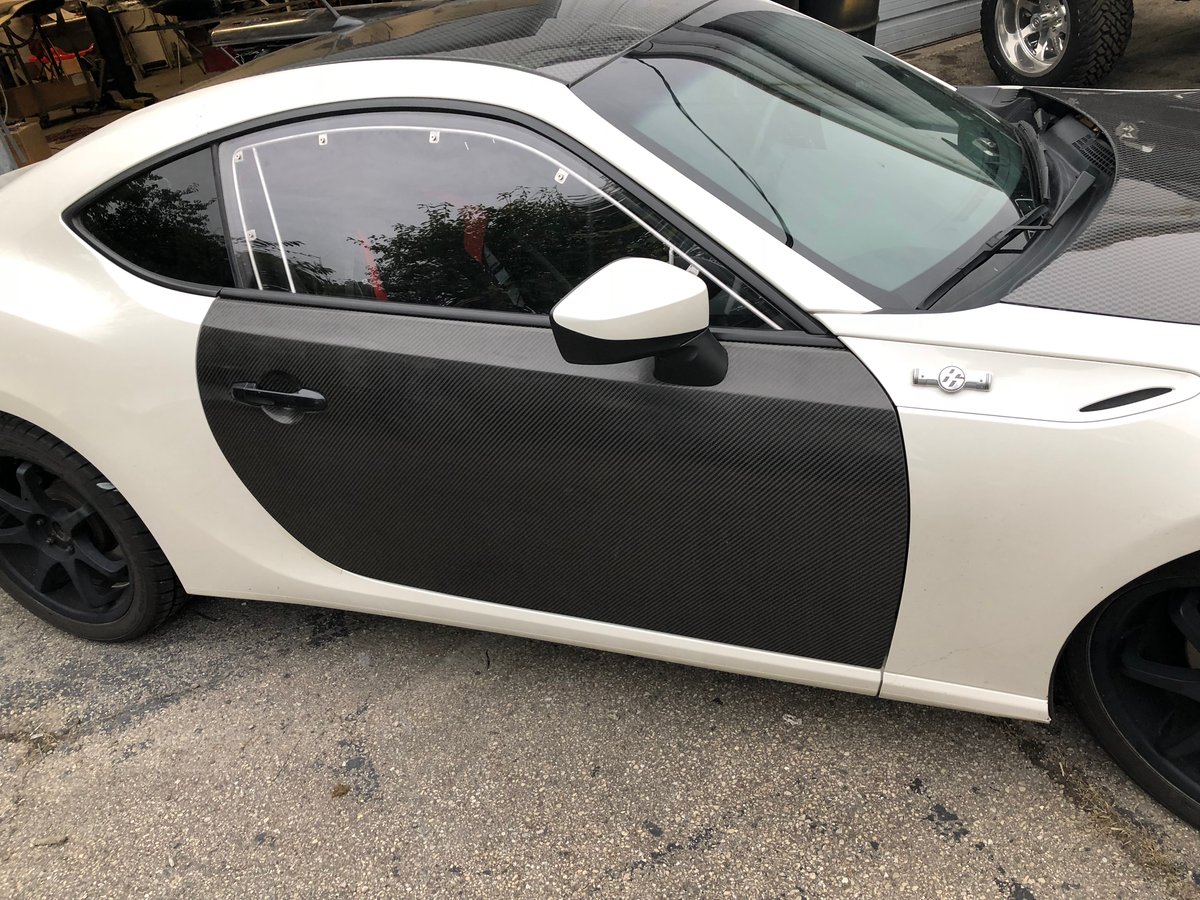 FRS/BRZ/GT86 dry carbon doors / Marsh Composites