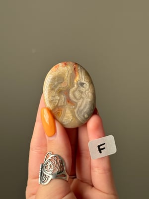 CRAZY LACE AGATE WORRY STONES