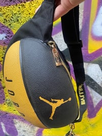 Image 5 of MARSUPIO YELLOW & DARK GREY