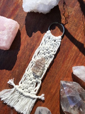 Image of Dandelion Keyring .1