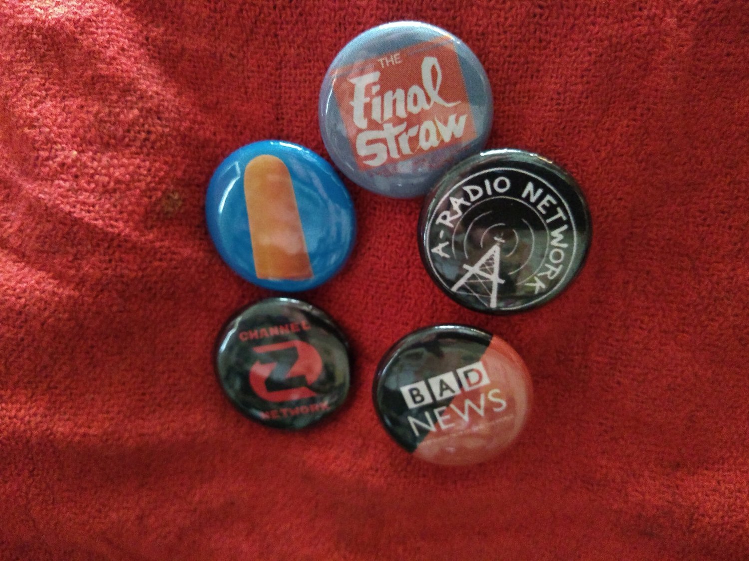 Image of Buttons/Badges/Pins Whatever