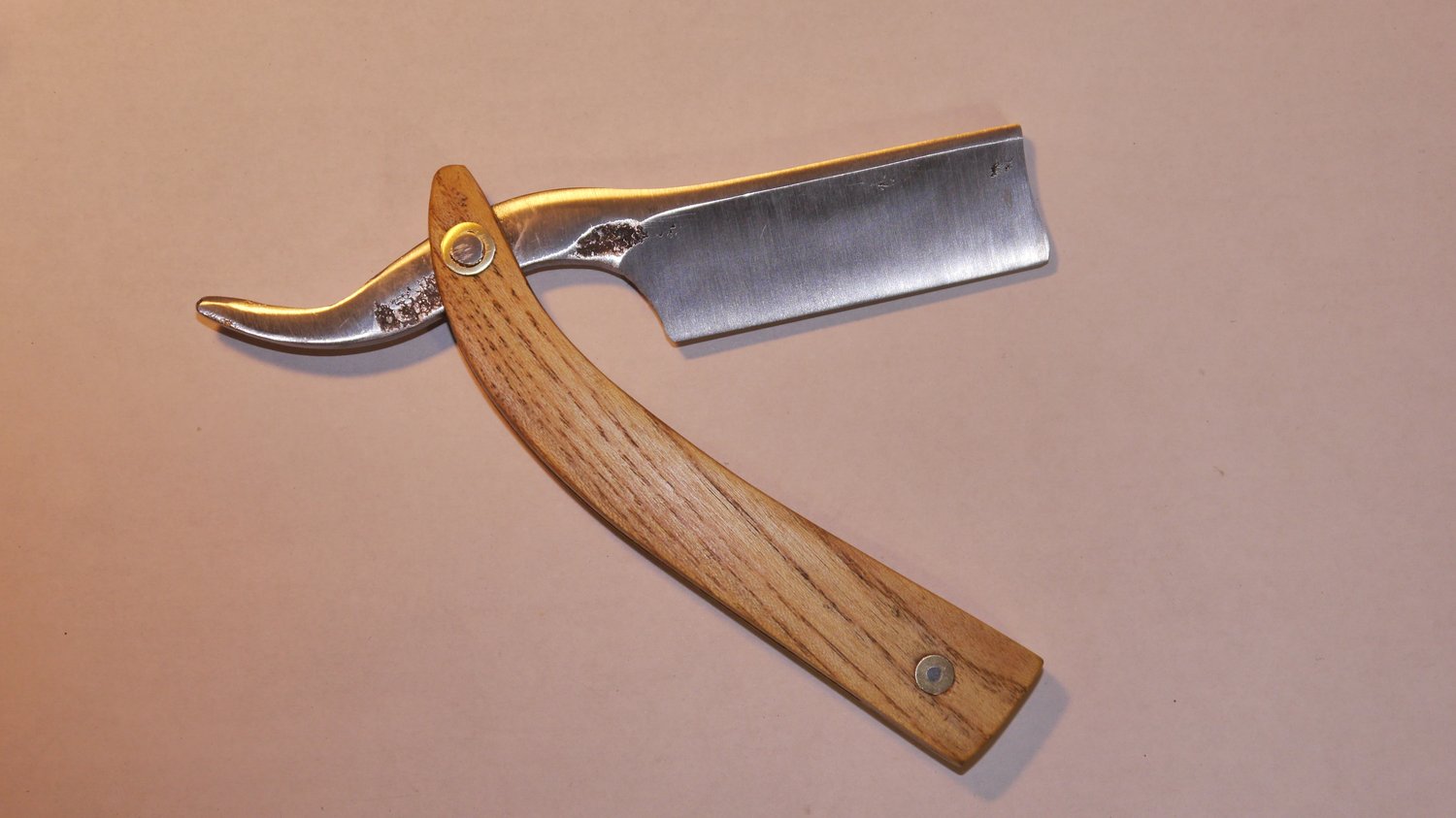 Image of "The Chin Nicker" : Cut Throat Straight Razor 8/8" Mulberry