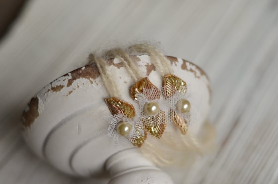 Image of Frozen beautie (gold)