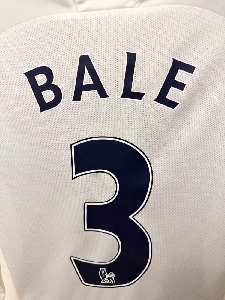 Image of Tottenham Hotspur “BALE 3” 2011/12 Home Long Sleeve Shirt + patches (M)