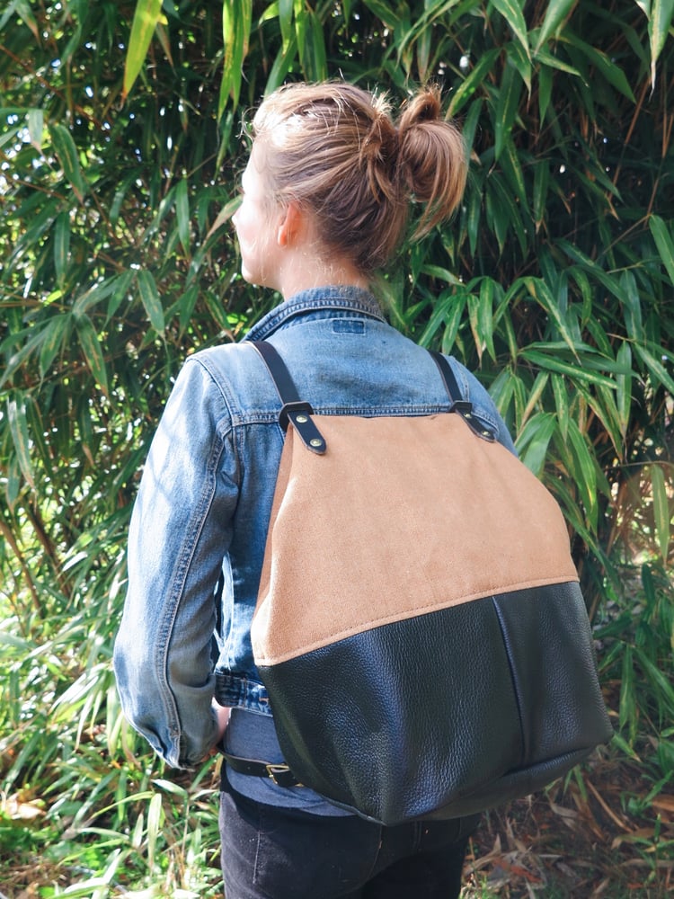 Image of Asa BLACK LEATHER + DUNE CANVAS Utility Tote/Backpack // Parent Bag