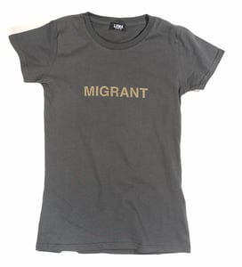 Image of Frauen T-Shirt MIGRANT anthrazit