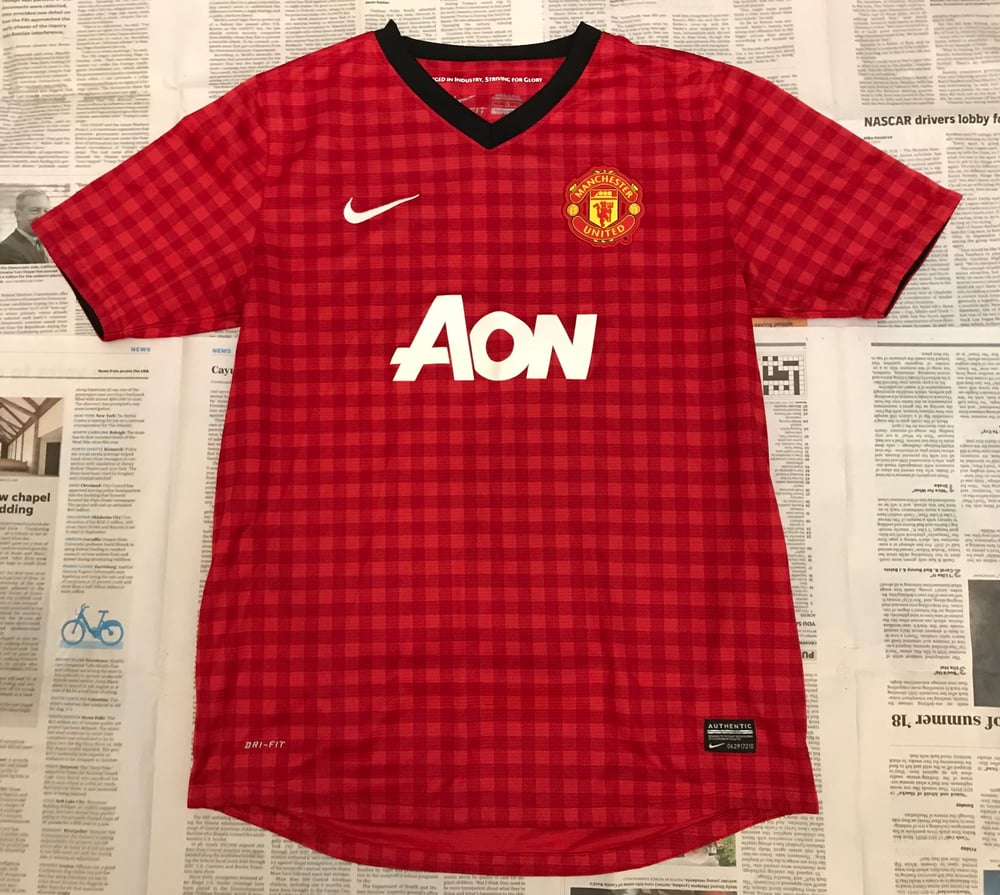 Image of Boys Manchester United Shirt - L 