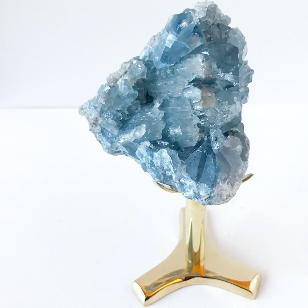 Image of Celestite no.982 Vintau Tall Brass Stand Pairing