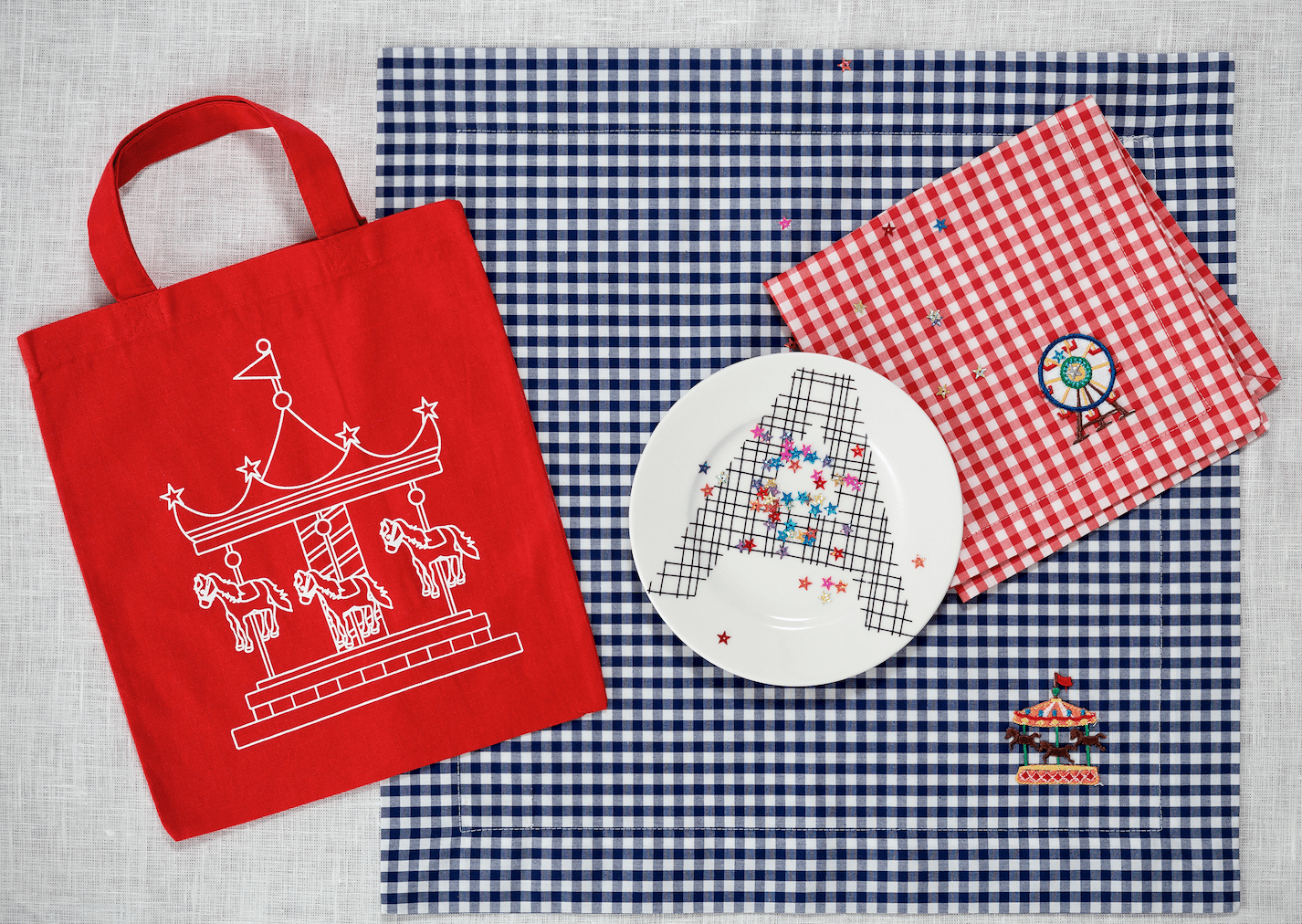 Image of set Carrousel: 1 tovaglietta +1 tovagliolo +1 borsa / 1 placemat +1 napkin + 1 tote bag Carrousel