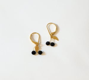 Image of Les Cerises - Boucles courtes Black Cherries - Plaqué Or 24C