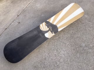 Image of Arbor Roundhouse 159 Wide Snowboard w/Relay Pro xl bindings.