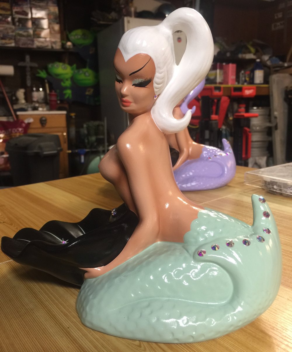 Minty Starburst Vintage Ceramic Mermaid 