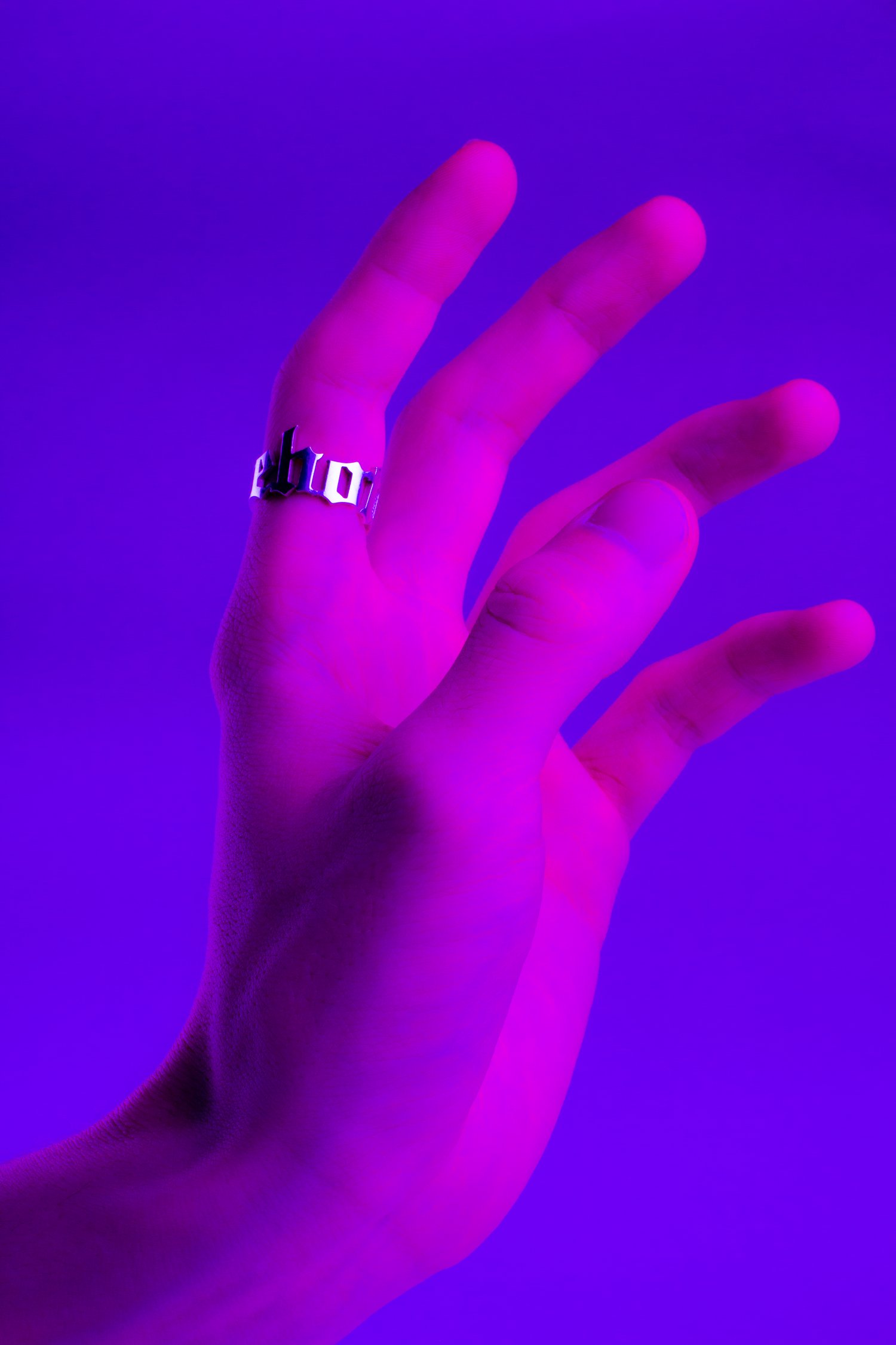 Image of 925 Sterling silver *LOVEHOTEL* spellout ring (online 3rd of january again)