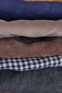 Image 5 of Linen Zipped Pouch