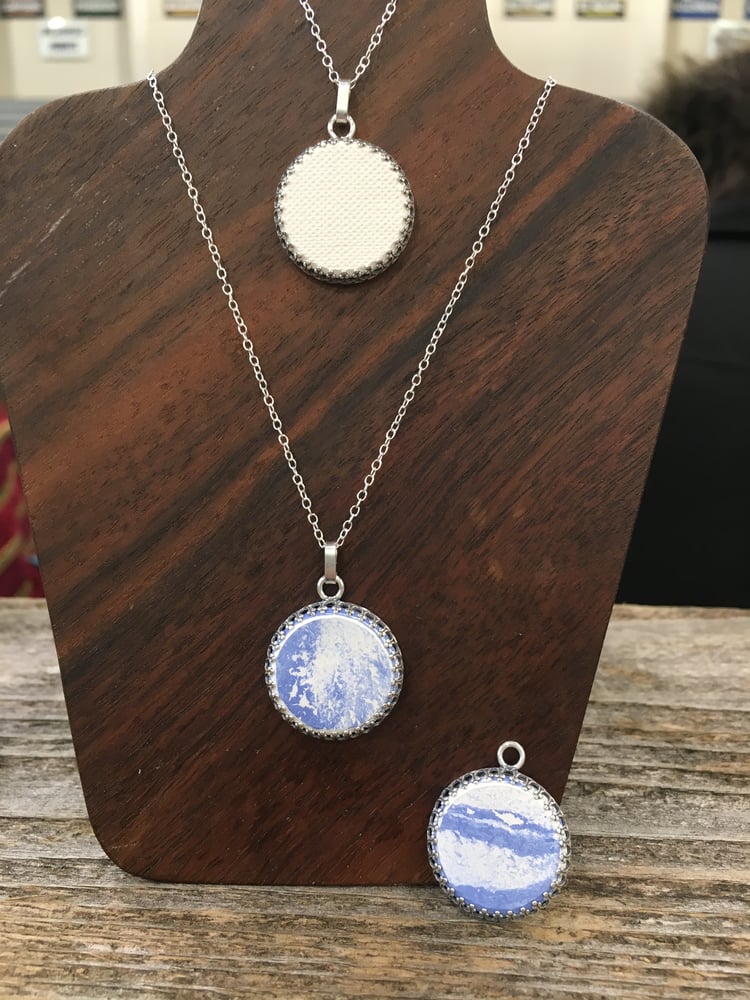 Image of Full Moon Aromatic Pendant Necklace