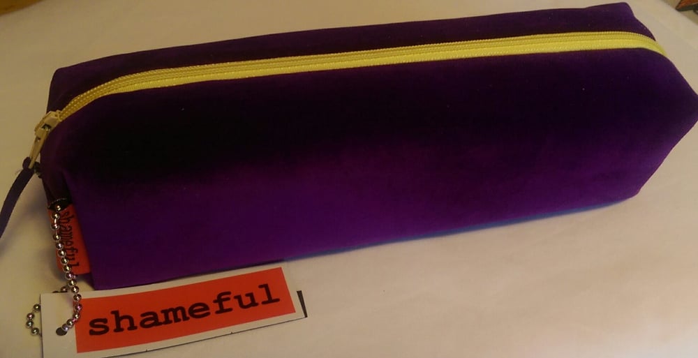 Image of NEW RANGE - Luscious purple purse with primrose zip