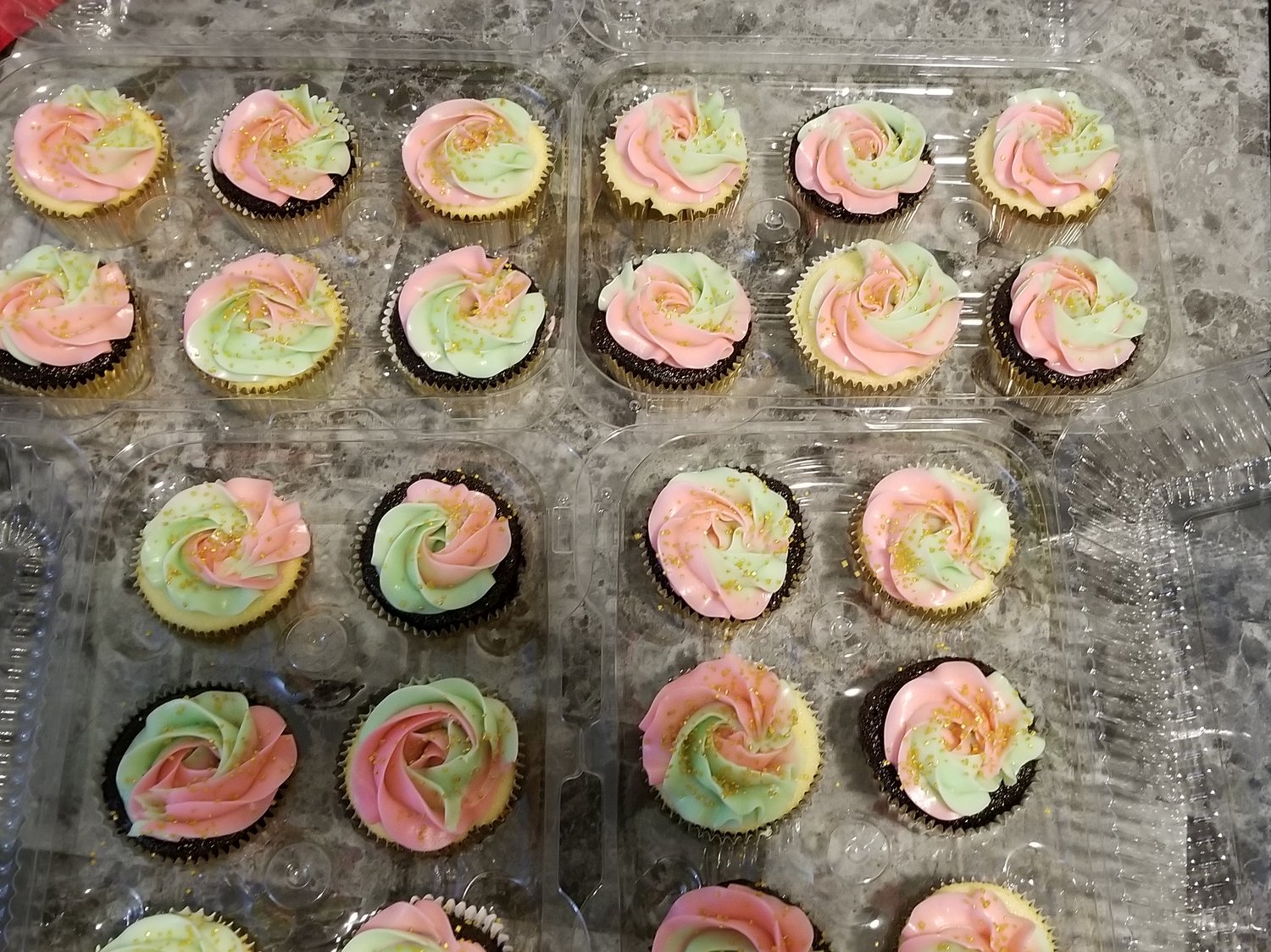 Image of 1 Dz Cupcakes