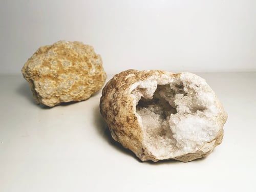 Image of CRACK ME OPEN BABY SPARKLES AWAIT YOU // EXTRA LARGE GEODE