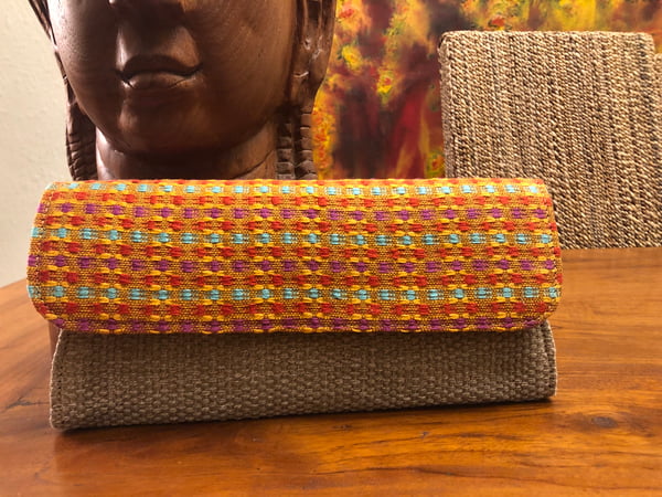 Image of Guatemalan  clutch 1