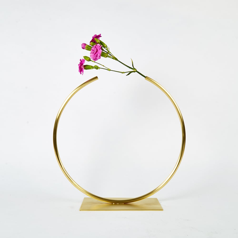 Image of Vase 911 - Almost a Circle Vase