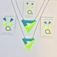 Náhrdelník Acamar tyrkysová - fluorescentní zelená 