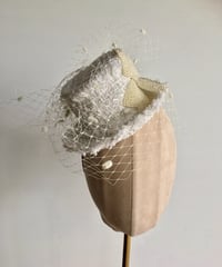 Image 1 of Cream mini  topper   