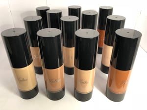 Julia Long Lasting Glowing Moisturizing Full Coverage Foundation
