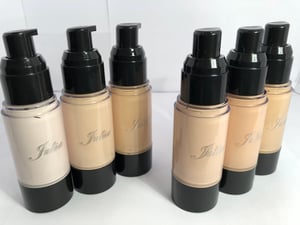 Julia Long Lasting Glowing Moisturizing Full Coverage Foundation