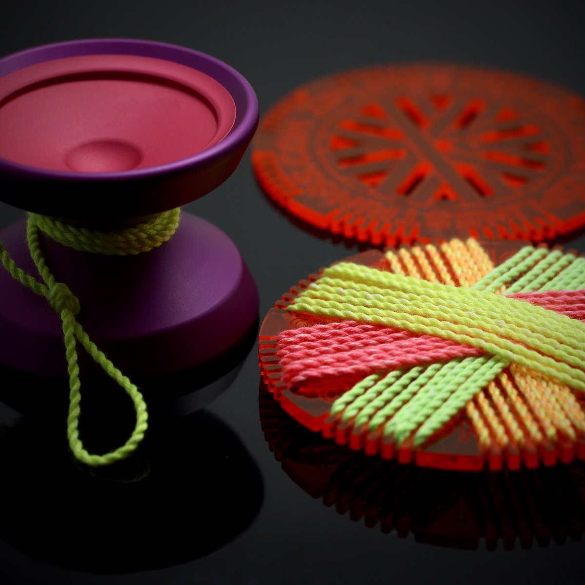 String Thing *Fire-Pink* | ZipLine Strings