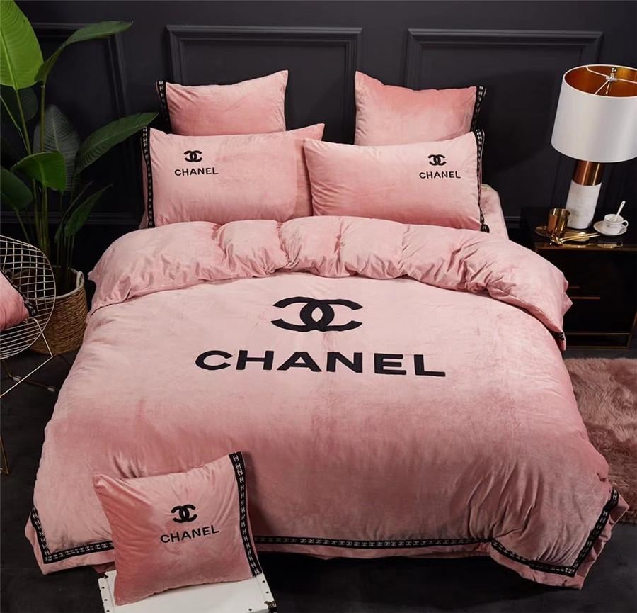 Get the jeans  Wheretoget  Chanel bedding Modern bed Designer bed sheets