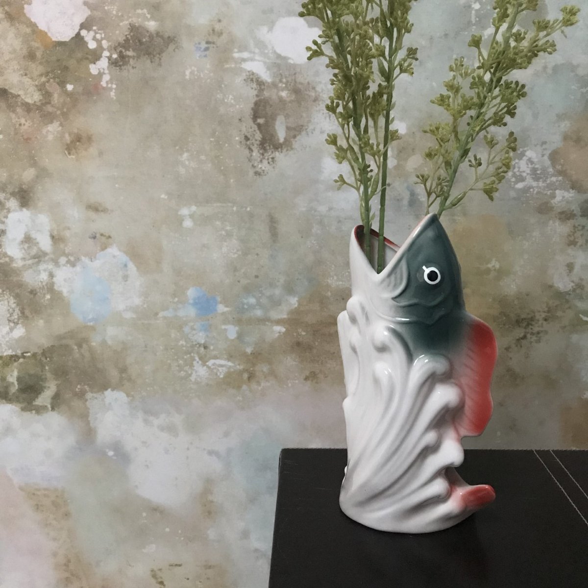 Image of ceramic fish vase 