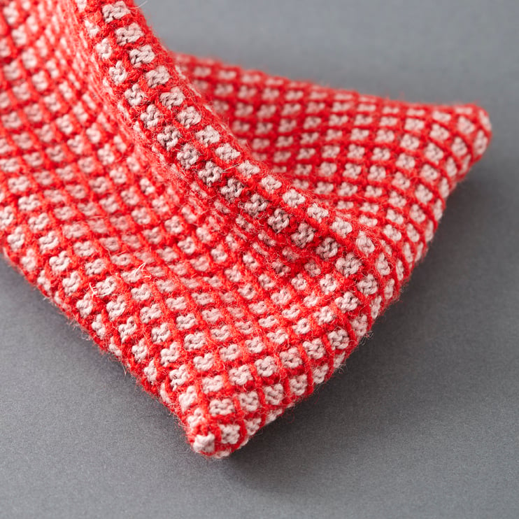 Image of Guernsey Buoyancy Pouch - Red and Pink Grid