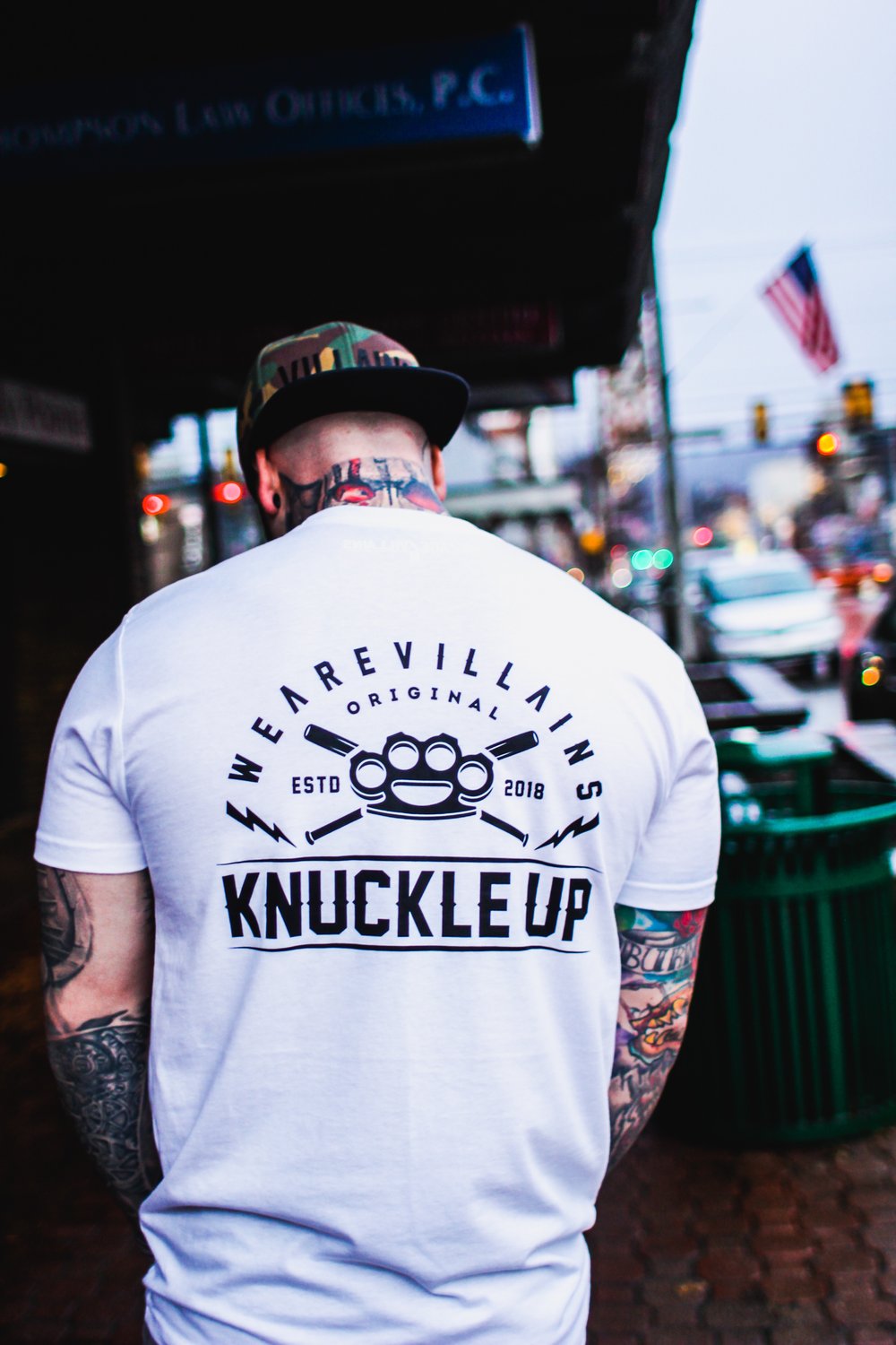KNUCKLE UP WHITE TEE