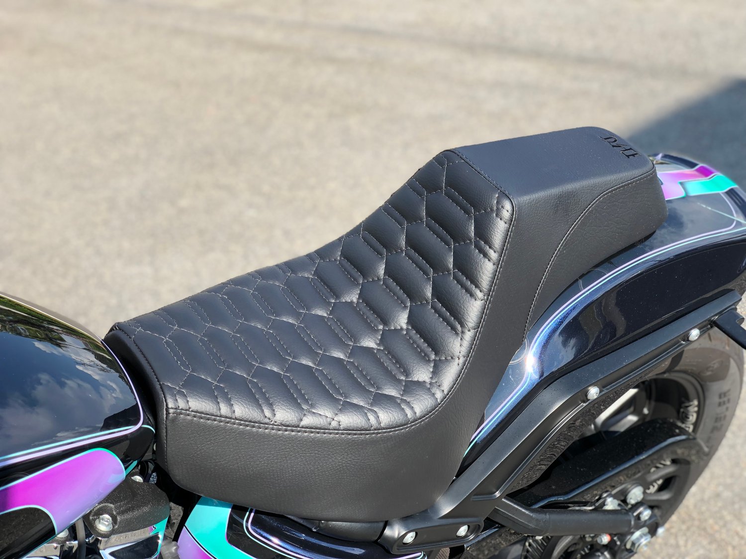 Image of Dynamite Crew Softail Fat Bob Squarebody Seat