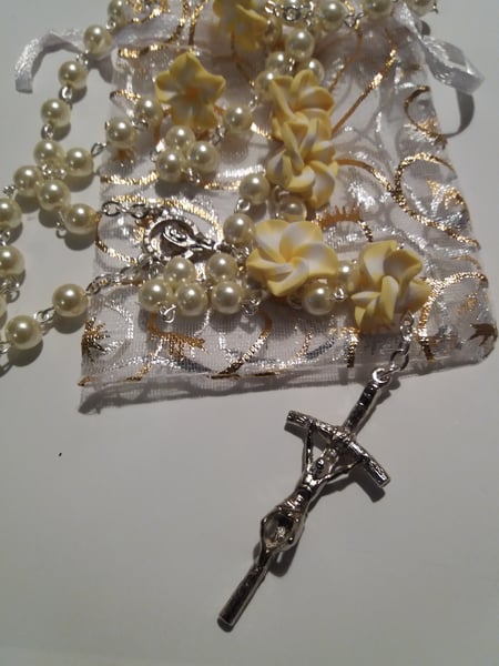 Image of  Pearl Glass Bead Rosary with Flowers