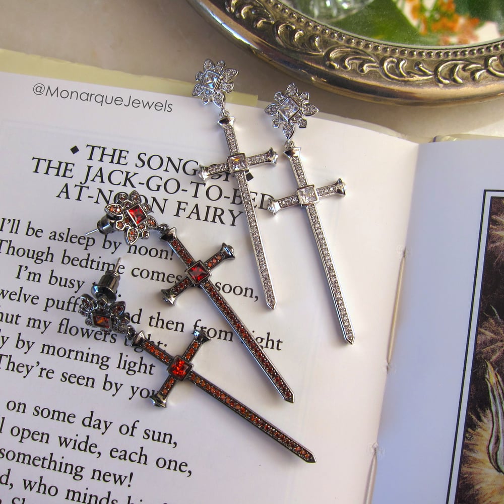 Image of Gothique crucifix earrings  
