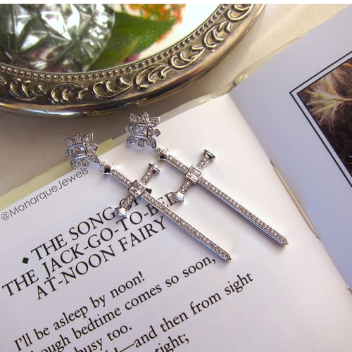 Image of Gothique crucifix earrings  