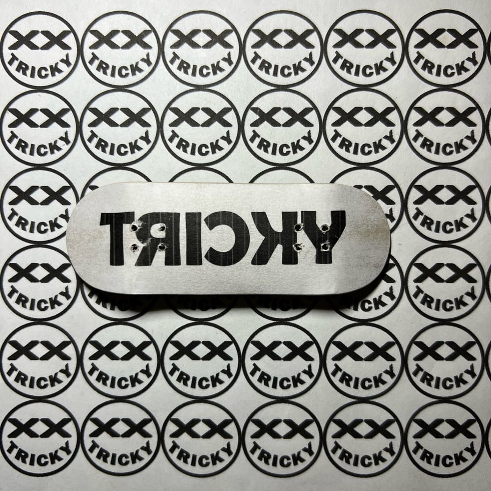 “TRICKY-WEAR” “Yearbook” pro model