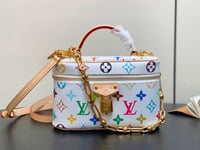 Image 23 of ĻV Vanity Case